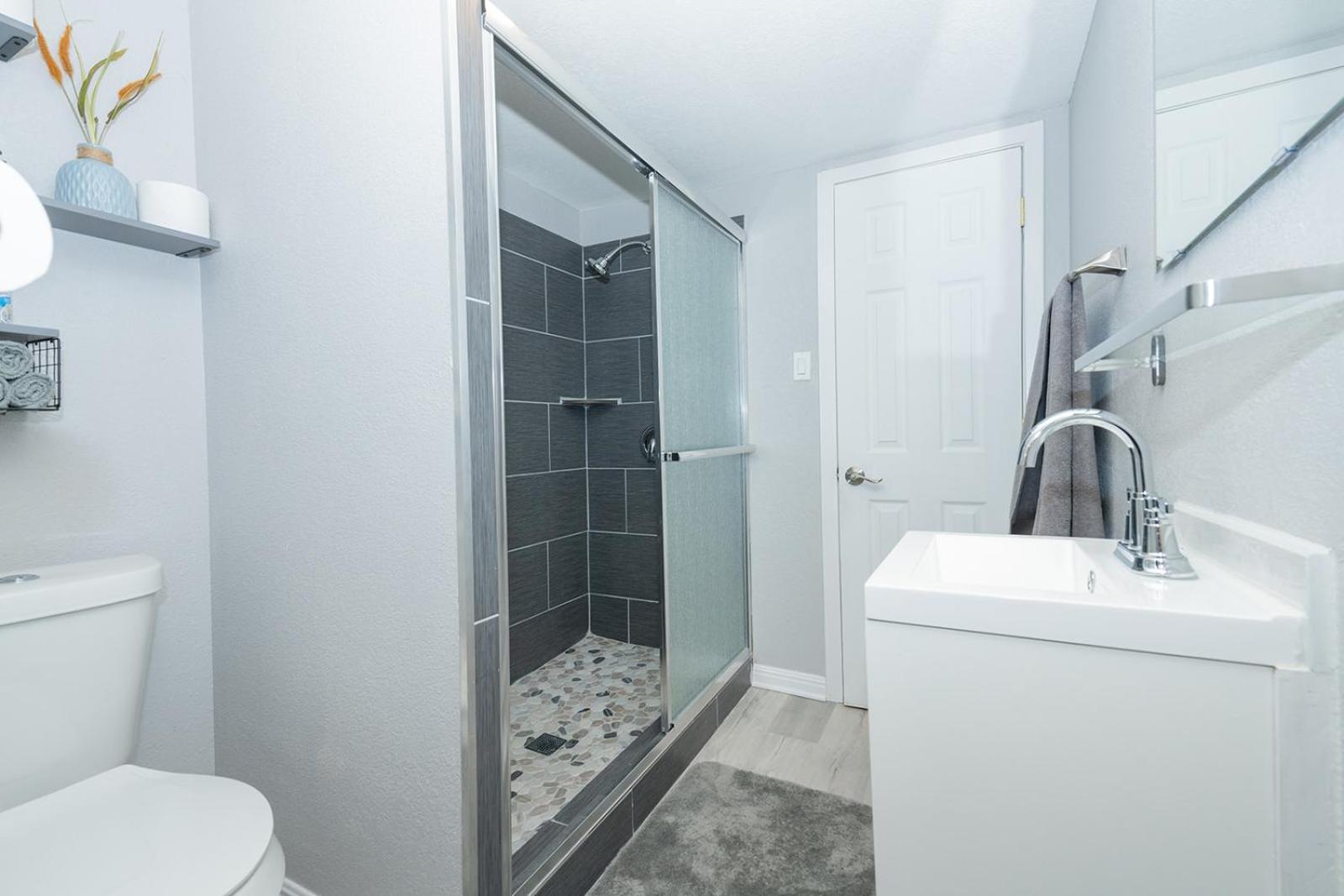 Award Winning Cultural Heritage Home Near Downtown - Walk To 6Th Street Austin Bagian luar foto