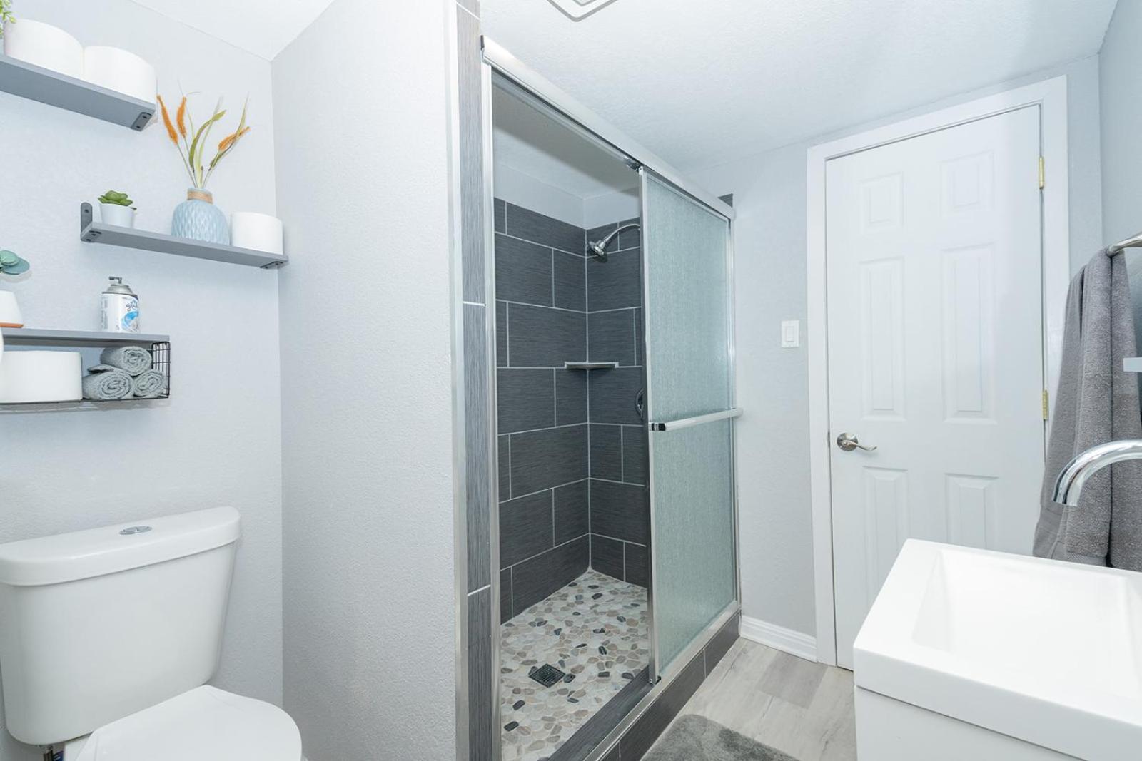 Award Winning Cultural Heritage Home Near Downtown - Walk To 6Th Street Austin Bagian luar foto